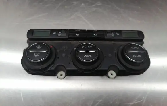 Volkswagen PASSAT B6 Climate control unit
