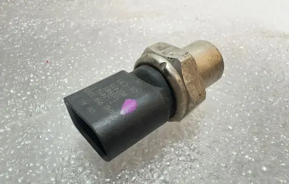 Air conditioning (A/C) pressure sensor