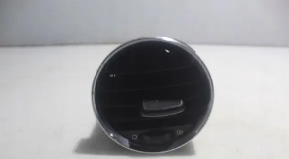Peugeot 308 Dashboard side air vent grill/cover trim