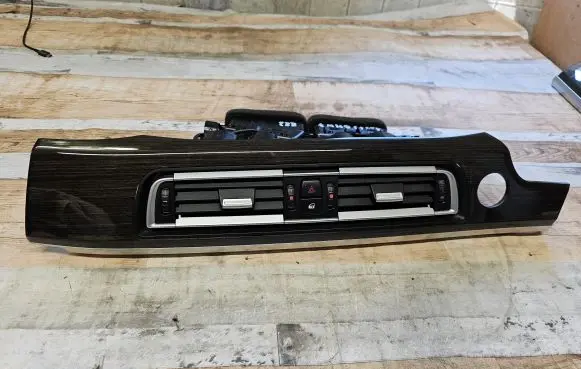 BMW 7 F01 F02 F03 F04 Dash center air vent grill 9115860 9192352