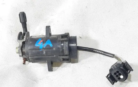 Audi A6 S6 C4 4A Accelerator throttle pedal 046907475F