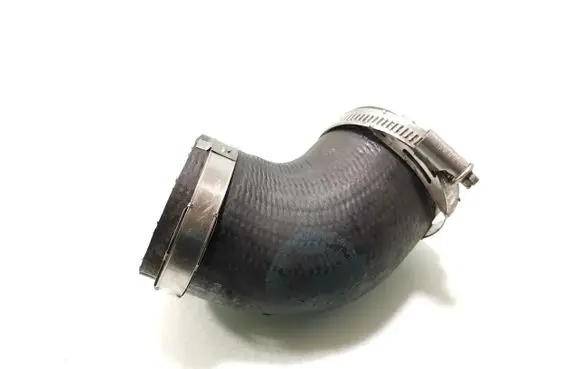 Volkswagen Transporter - Caravelle T6 Intercooler pipe mounting bracket 