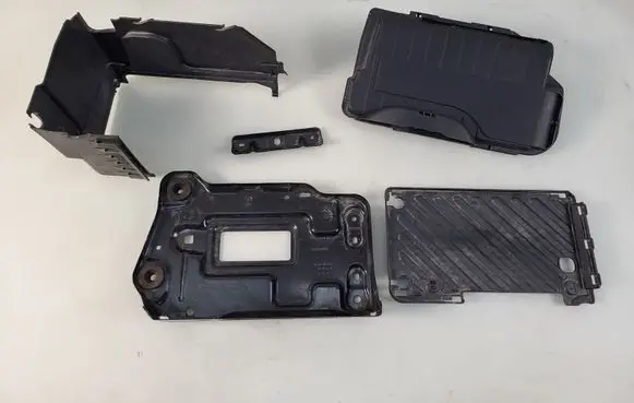 Battery box tray