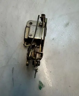 Volkswagen Transporter - Caravelle T4 Front door lock 701837015D