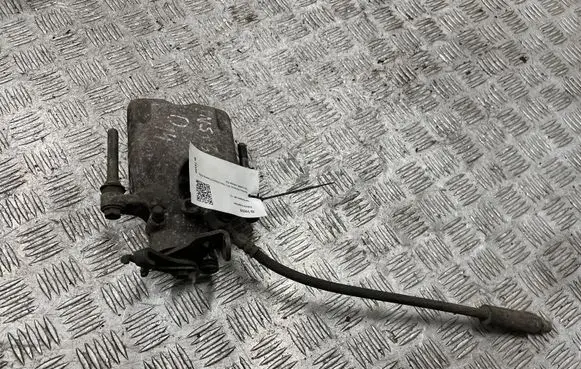 Opel Insignia A Rear brake caliper