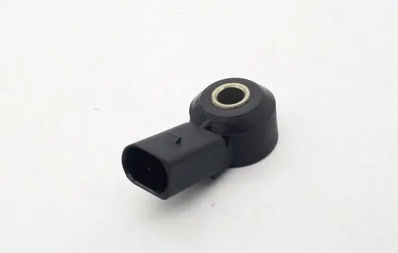 Volkswagen PASSAT B6 Detonation knock sensor 030905377C