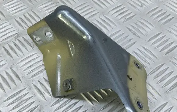 Skoda Rapid (NH) Fender mounting bracket 5JA821141A