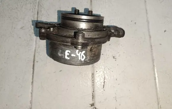 BMW 3 E46 Vacuum pump 72817601B