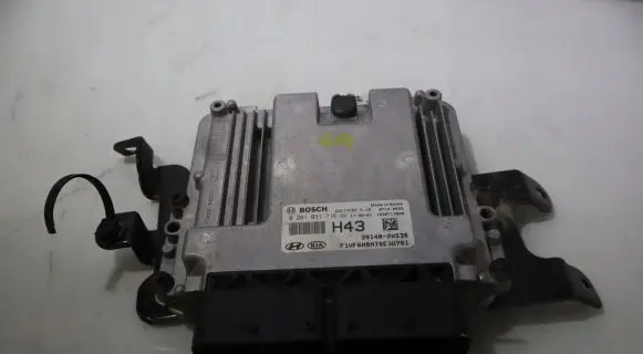 Hyundai i40 Engine control unit/module ECU 0281031716