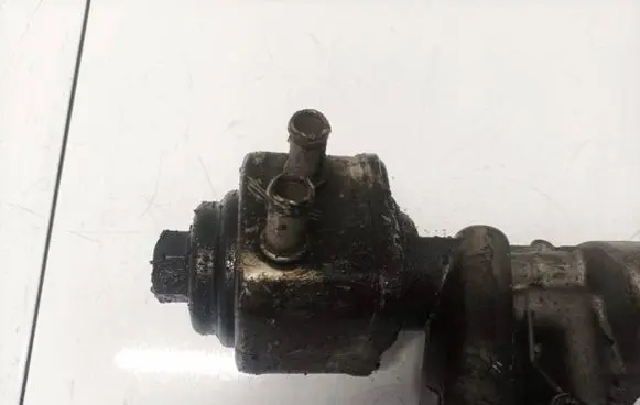 Volkswagen PASSAT B5 Engine oil radiator 