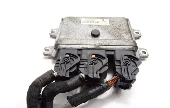 Nissan Qashqai Engine control unit/module MEC940240