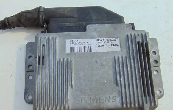 Renault Scenic I Engine control unit/module 7700860337