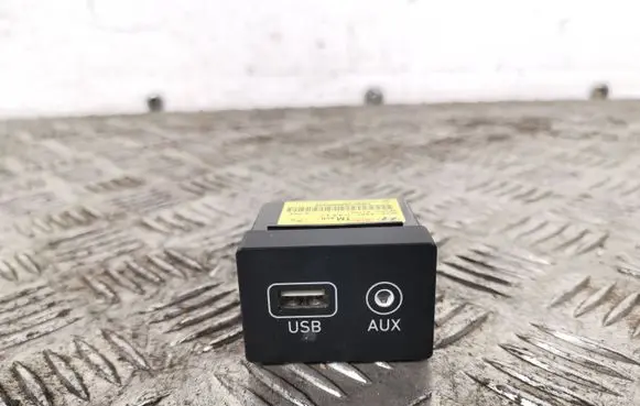 Hyundai Santa Fe USB socket connector 96120S1100