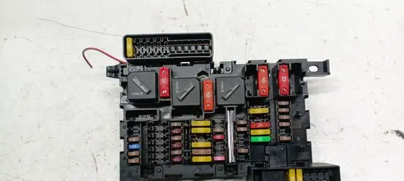 Mini Clubman F54 Fuse module 9360501