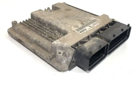 Volkswagen Touareg I Engine control unit/module ECU 070906016F