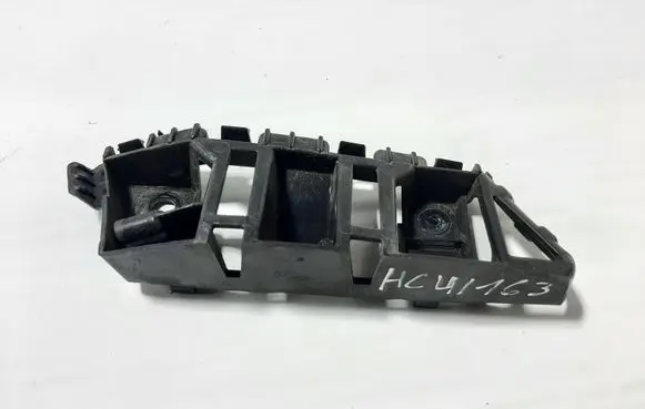 Front bumper mounting bracket