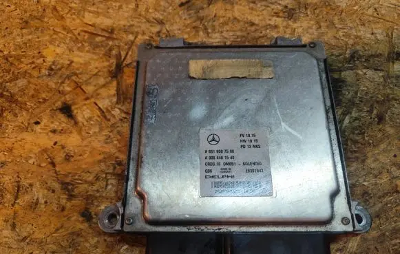 Mercedes-Benz C W204 Engine control unit/module A6519007500 28391943 A0064461540
