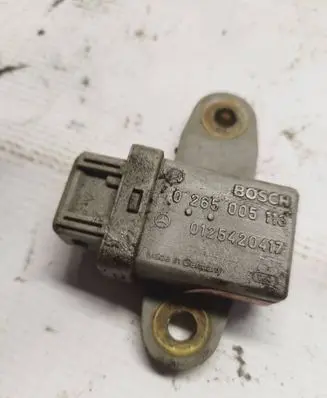 Mercedes-Benz S W220 Airbag deployment crash/impact sensor 0125420417 0265005113
