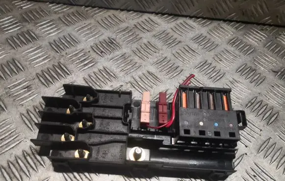 Mercedes-Benz ML W164 Fuse box set 1645450201 A1645450201