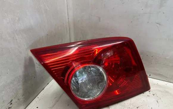 Chevrolet Lacetti Tailgate rear/tail lights 7E24D