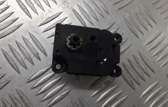 Fiat Croma A/C air flow flap actuator/motor 985100V02