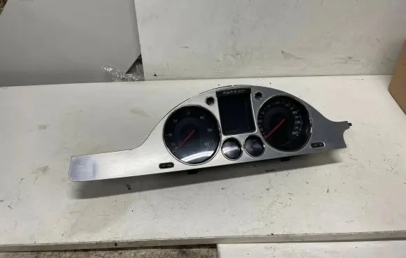 Volkswagen PASSAT B6 Speedometer (instrument cluster) 3C0920871