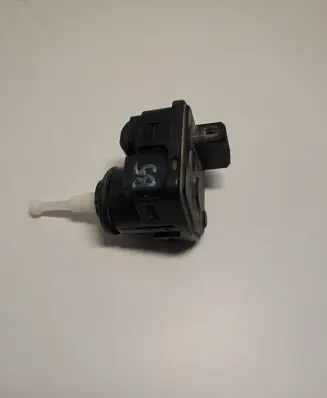 Headlight level adjustment motor