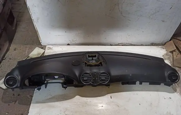 Mercedes-Benz CLK A209 C209 Dashboard A2096800287 07013 02136