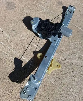 Renault Clio IV Front door electric window regulator 807205560R