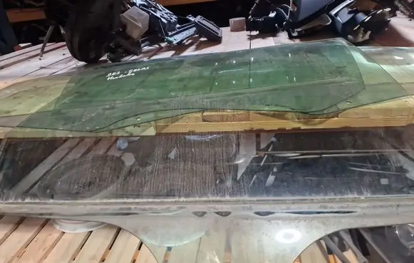 Citroen C5 Rear door window glass