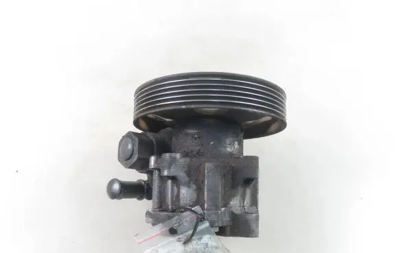 Citroen C8 Power steering pump 9647983580