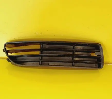 Audi A4 S4 B5 8D Front bumper lower grill AD99007
