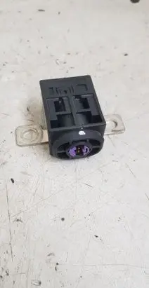 Audi A6 S6 C6 4F Battery relay fuse 4F0915519