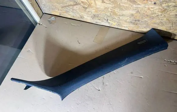 BMW X5 E70 (A) pillar trim 7337604