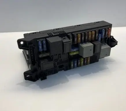 Mercedes-Benz E W211 Fuse module 2115456101 A2115456101