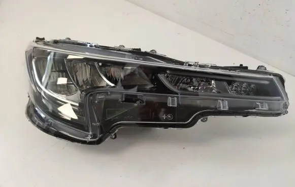 Toyota Corolla E210 E21 Headlight/headlamp 8111002S60 90119224