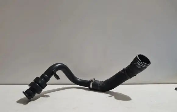 Maserati Ghibli Intercooler hose/pipe 670003621