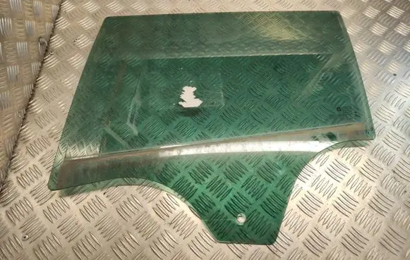 Rear door window glass