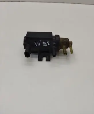 Mercedes-Benz E W212 Turbo solenoid valve A0071531428