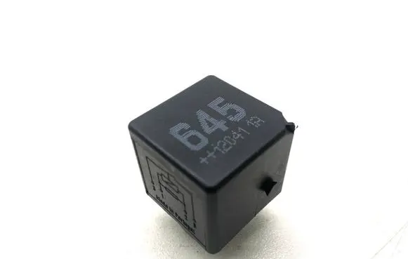 Volkswagen PASSAT B6 Other relay 4H0951253A V23136B0006X080