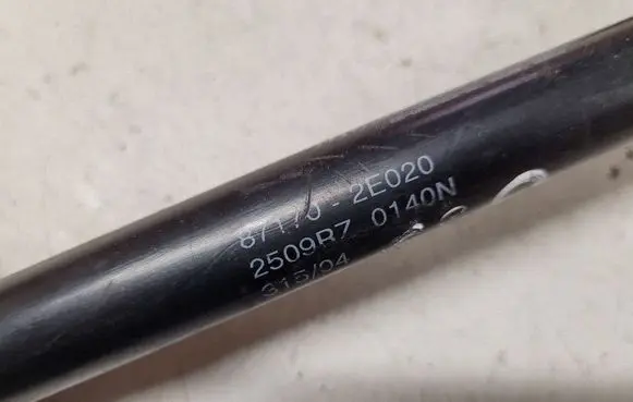Hyundai Tucson JM Rear window strut damper 871702E020
