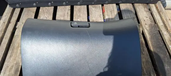 Toyota Avensis T250 Glove box 5555005070
