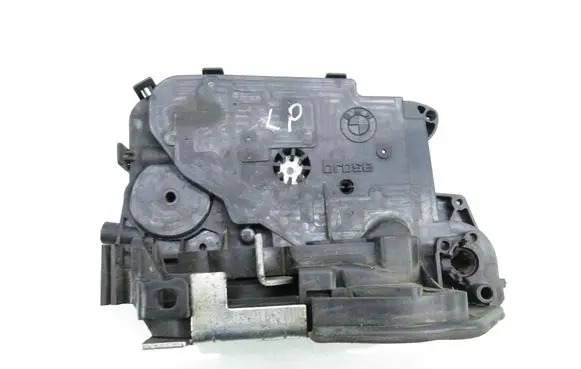BMW 1 E81 E87 Front door lock 7059967