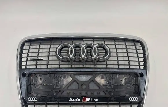 Audi A6 S6 C6 4F Front bumper upper radiator grill 4F0853651