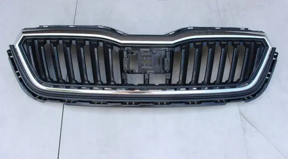 Skoda Scala Front bumper upper radiator grill 657853653