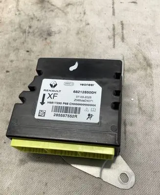 Renault Austral Airbag control unit/module 682128500H H6817295 285557552R