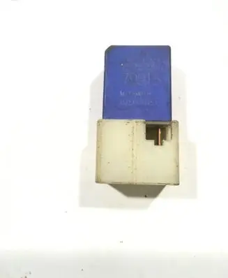 Nissan X-Trail T30 Hazard warning light relay 79915 25230 0211130151