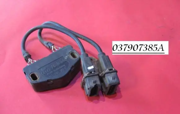 Volkswagen PASSAT B3 Throttle valve position sensor 037907385A