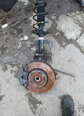 Renault Captur II Front wheel hub spindle knuckle