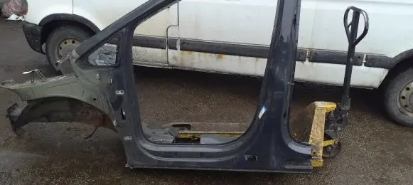 Front quarter panel